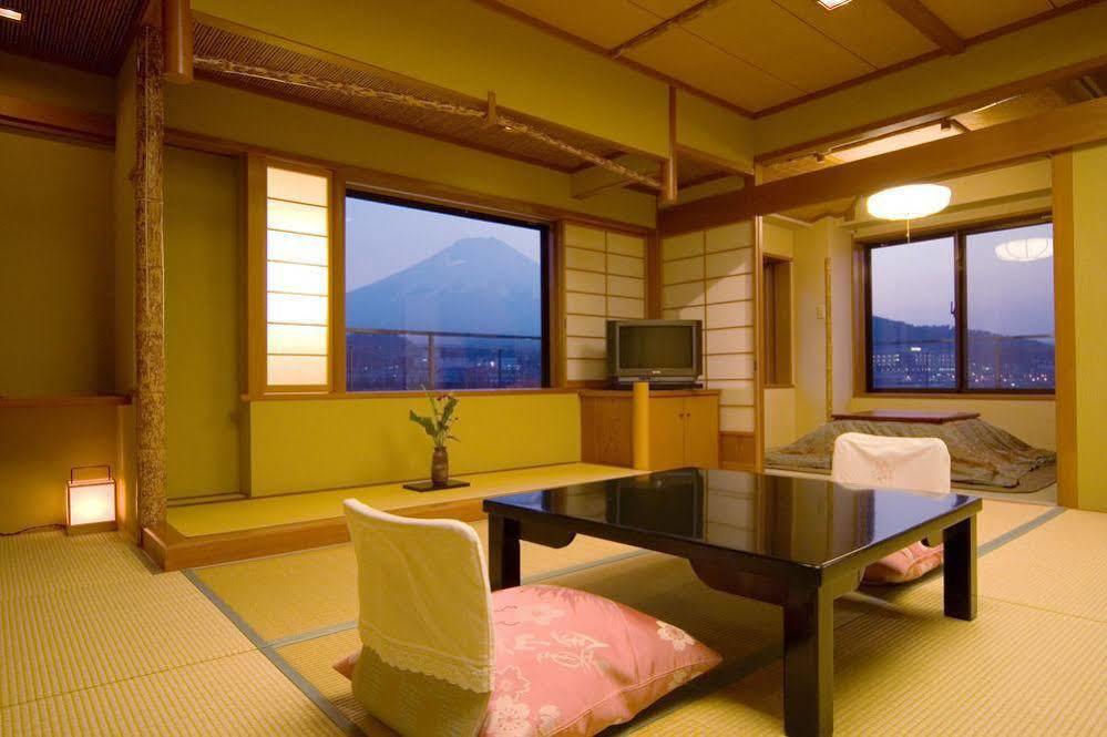 Fujisan Onsen Bessho Sasa Hotel Fujiyoshida Buitenkant foto