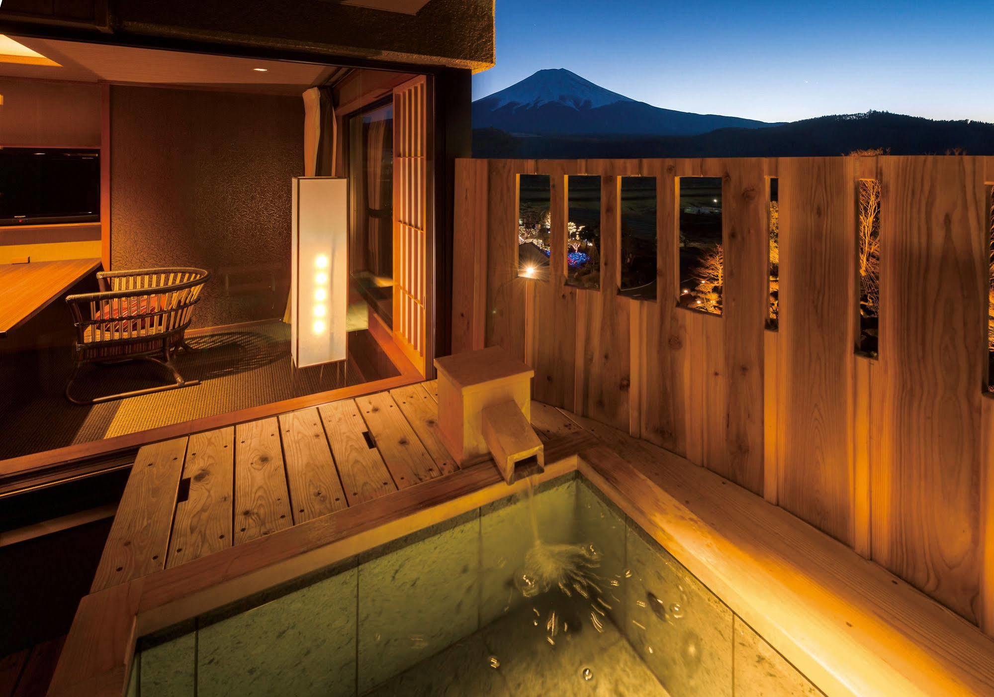 Fujisan Onsen Bessho Sasa Hotel Fujiyoshida Buitenkant foto