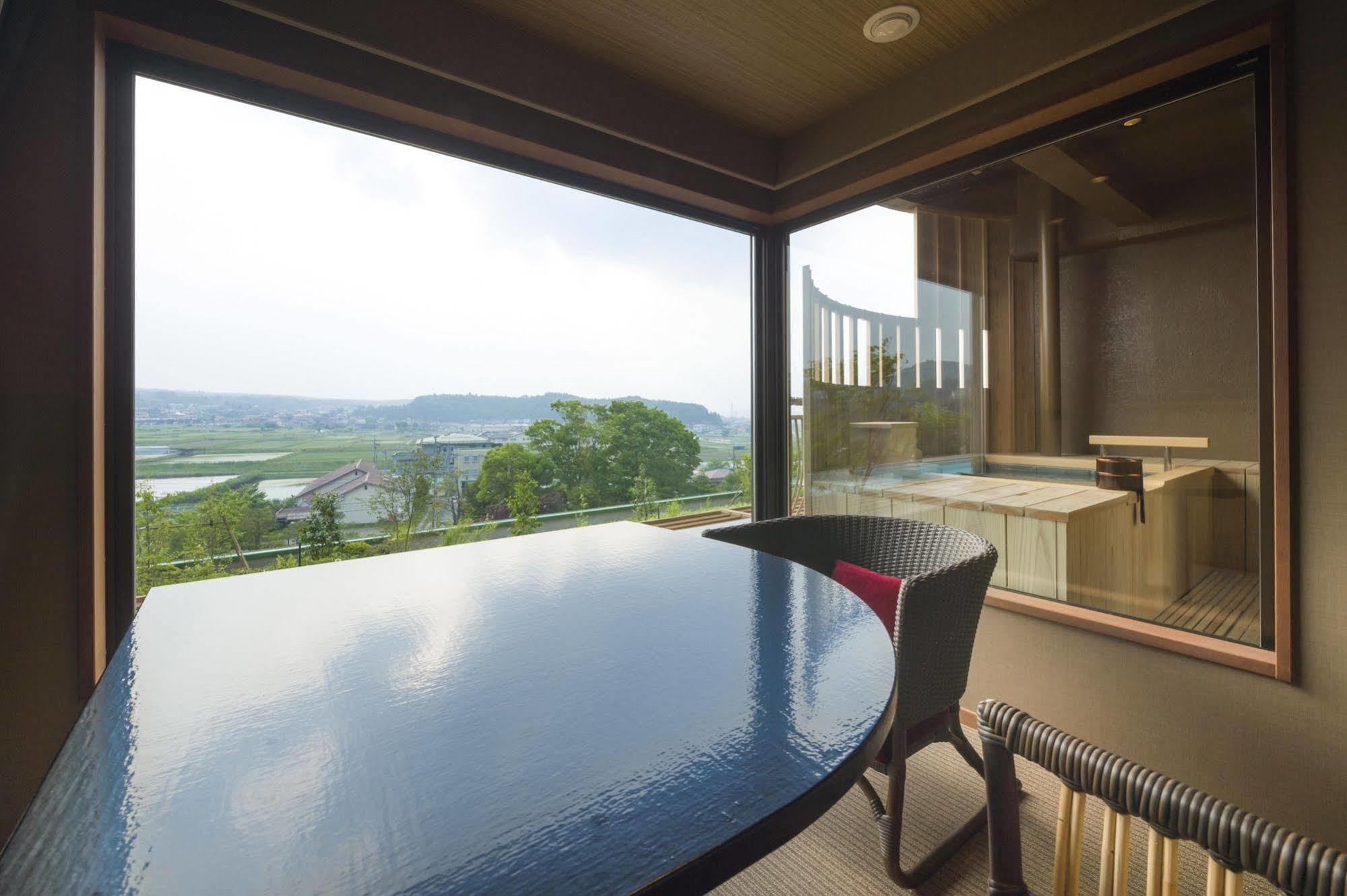 Fujisan Onsen Bessho Sasa Hotel Fujiyoshida Buitenkant foto