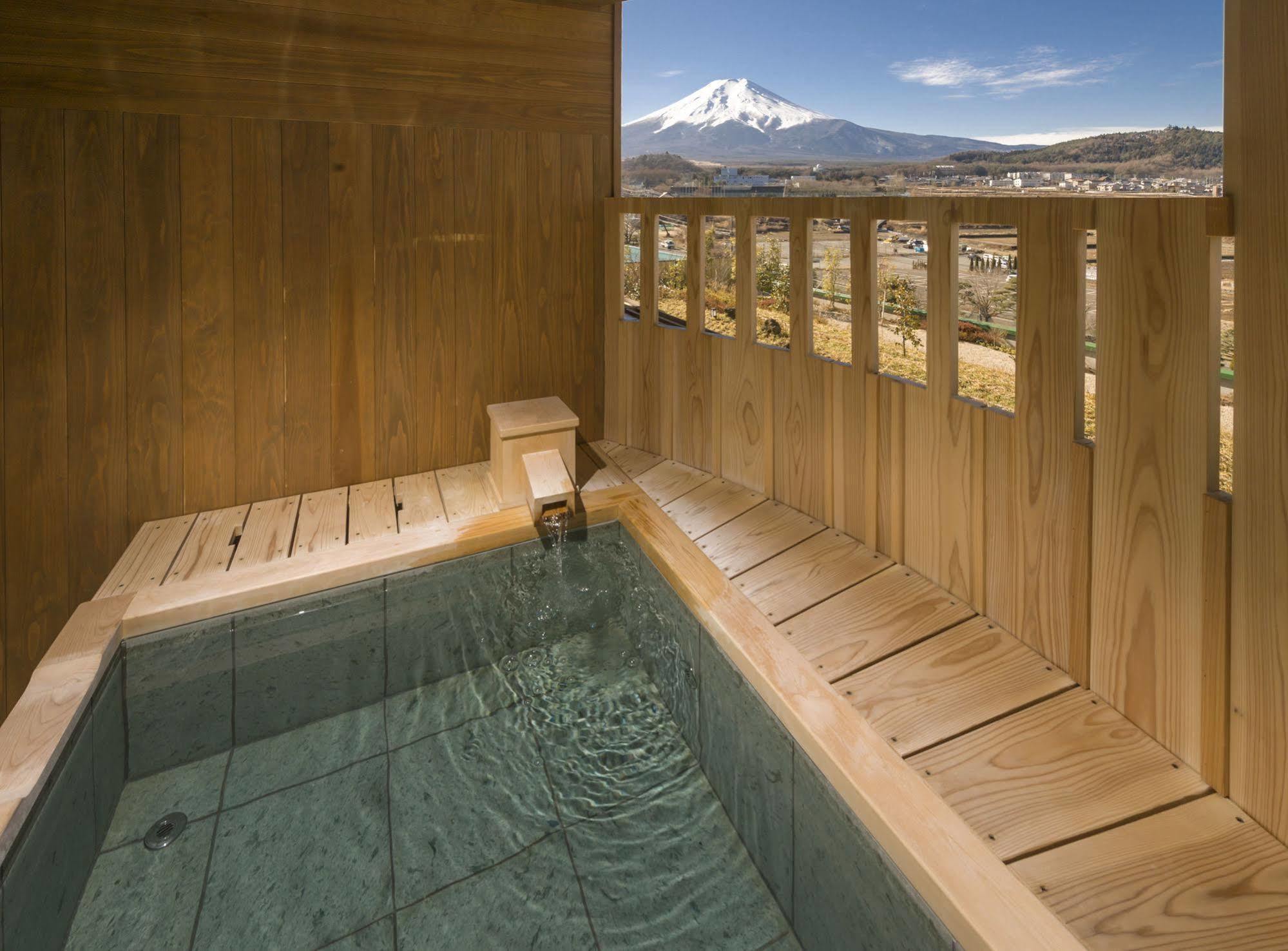Fujisan Onsen Bessho Sasa Hotel Fujiyoshida Buitenkant foto