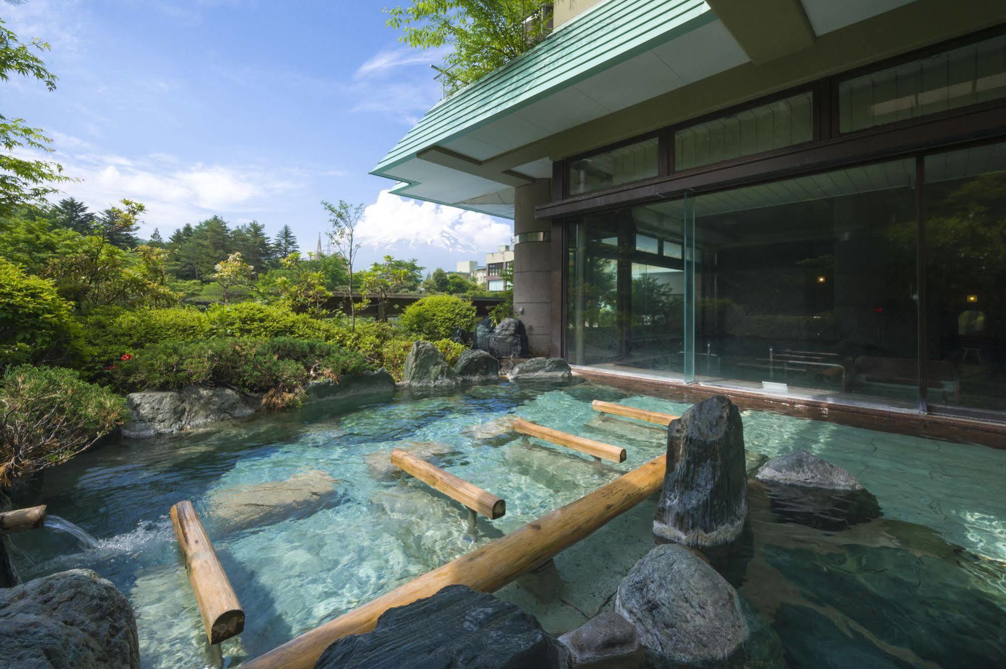 Fujisan Onsen Bessho Sasa Hotel Fujiyoshida Buitenkant foto