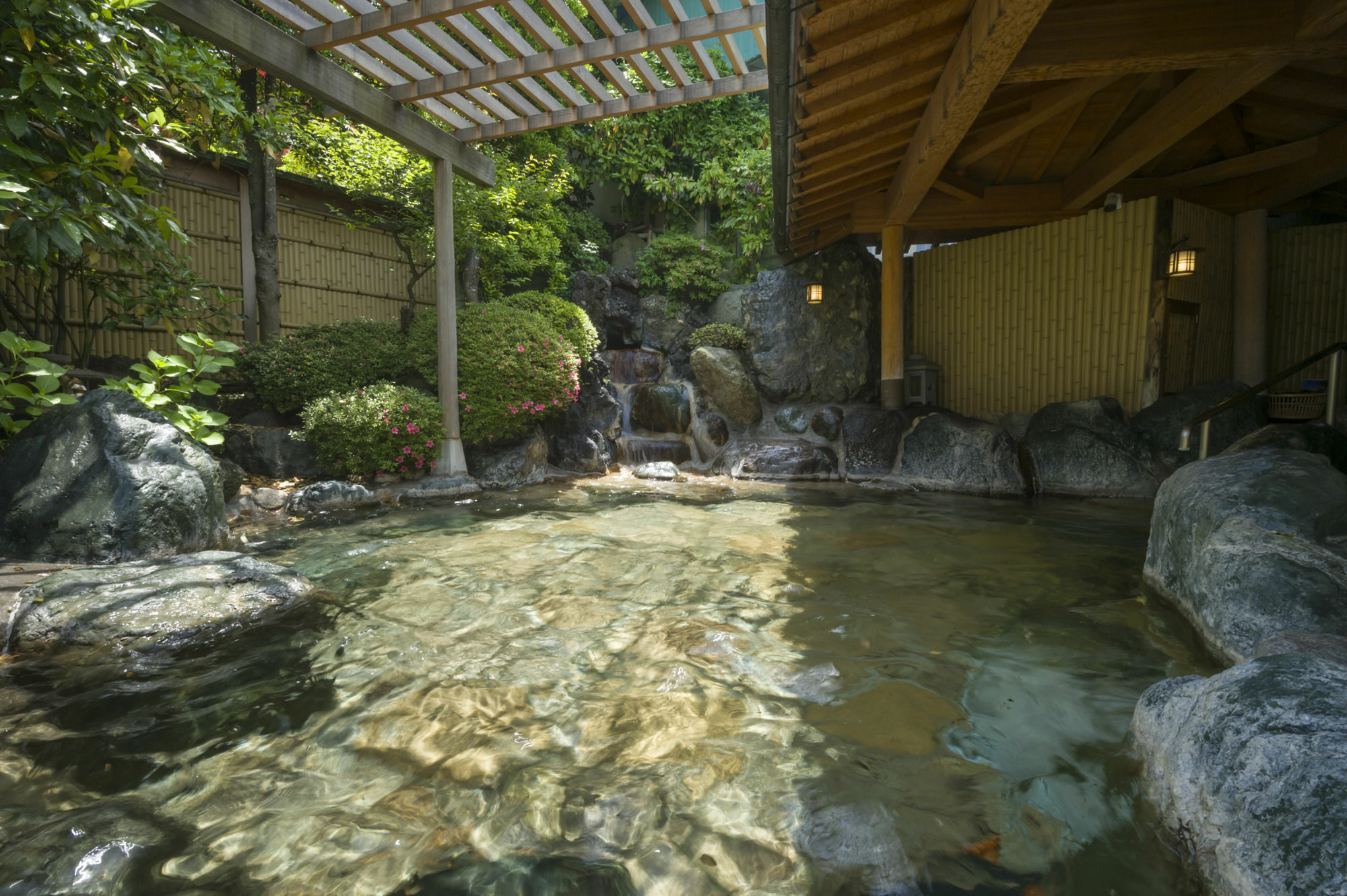 Fujisan Onsen Bessho Sasa Hotel Fujiyoshida Buitenkant foto